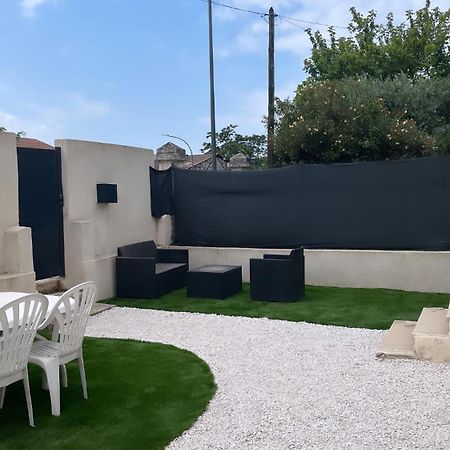 Logement Prive A Proximite Du Mont Ventoux Carpentras Exterior foto