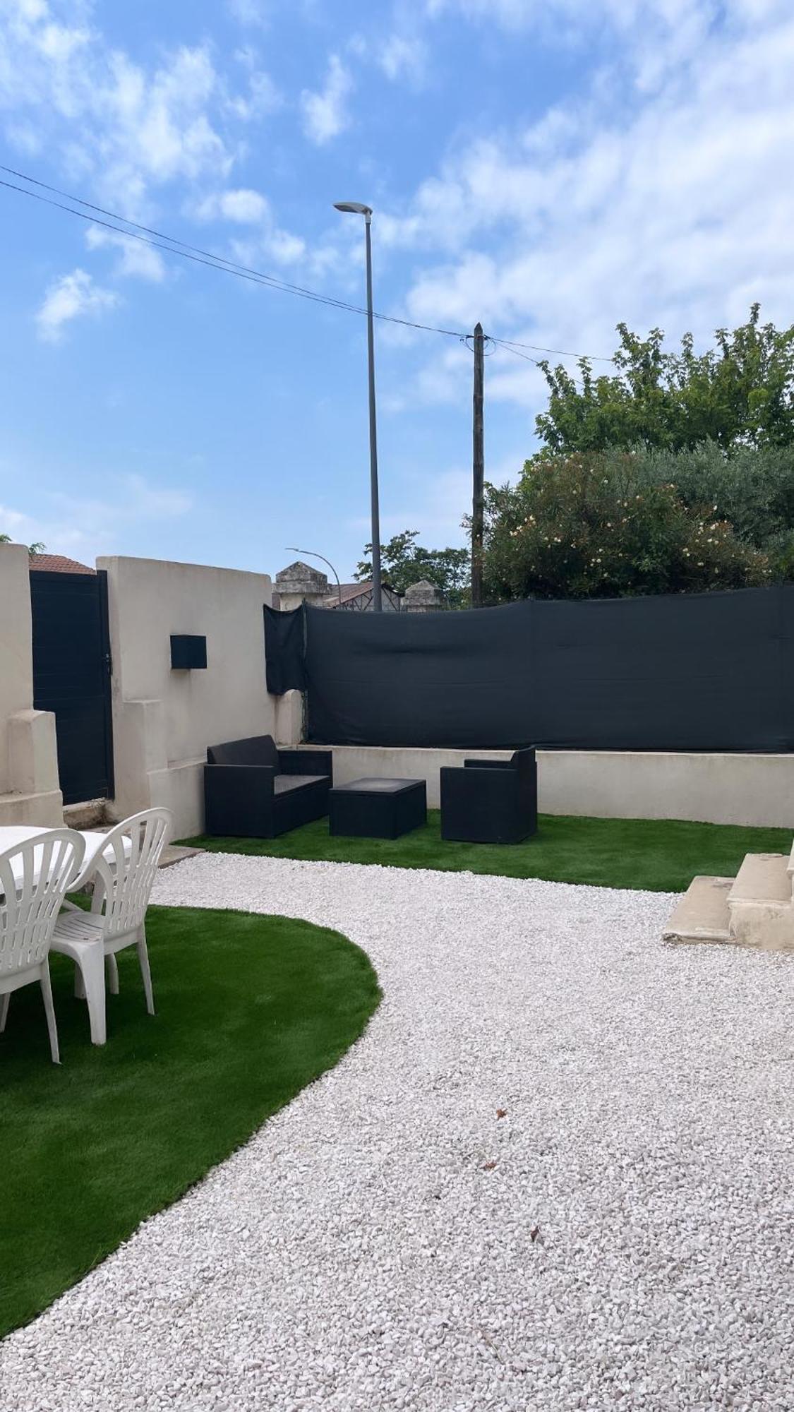 Logement Prive A Proximite Du Mont Ventoux Carpentras Exterior foto